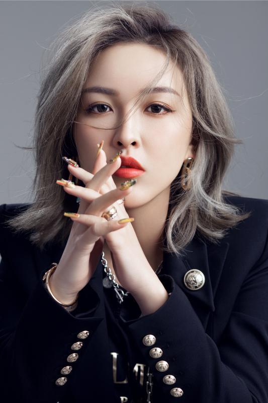 张凯毅爆料医美了吗视频,揭秘明星整形真相
