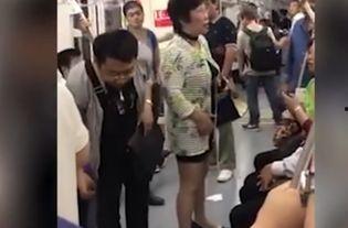 地铁小伙爆料事件视频,一幕幕真实事件引发社会关注