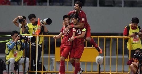 上港足球爆料新闻,揭秘球队动态与精彩瞬间 第2张 上港足球爆料新闻,揭秘球队动态与精彩瞬间 第2张