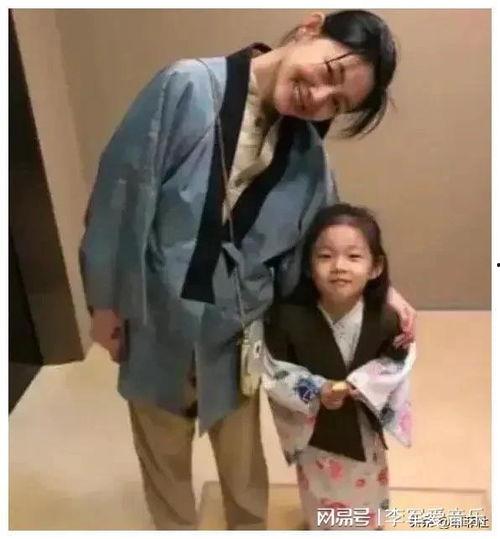 娱乐圈吃瓜爆恋情,揭秘明星甜蜜瞬间 第3张 娱乐圈吃瓜爆恋情,揭秘明星甜蜜瞬间 第3张