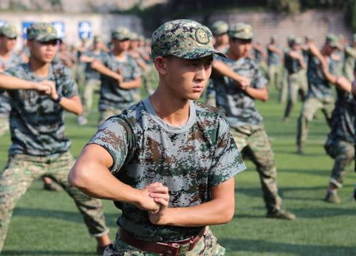 军训吃瓜最新事件爆料,揭秘背后真相与网友热议 第2张 军训吃瓜最新事件爆料,揭秘背后真相与网友热议 第2张