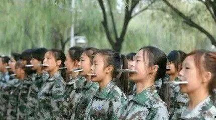 军训吃瓜最新事件爆料,揭秘背后真相与网友热议 第3张 军训吃瓜最新事件爆料,揭秘背后真相与网友热议 第3张