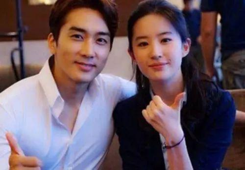 听心吃瓜小说娱乐圈,娱乐圈的甜蜜与苦涩  第1张