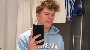 听心吃瓜小说娱乐圈,娱乐圈的甜蜜与苦涩  第3张